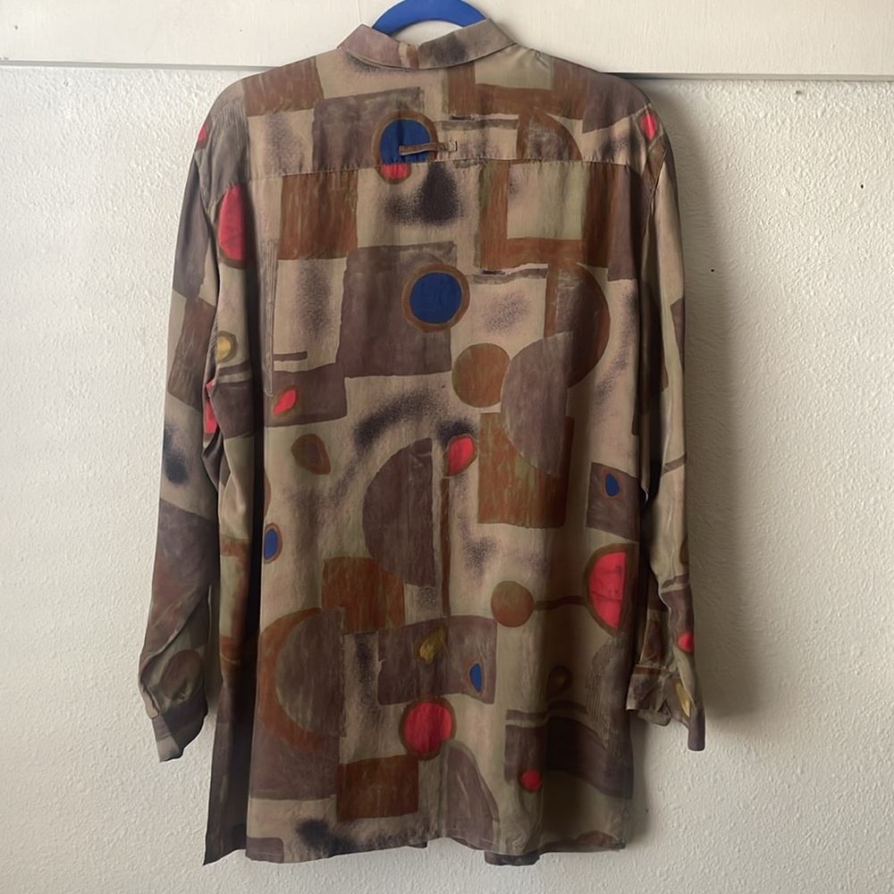 Vintage Geometric Button-Up Blouse - Picture 5 of 6